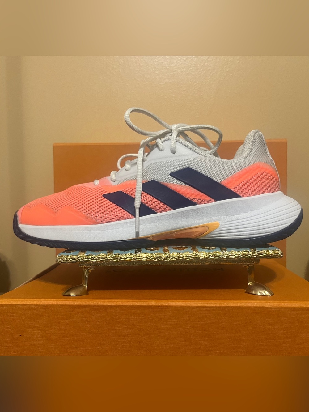 Adidas Wmns CourtJam Control 'Acid Red Legacy Indigo GX6419 - Size 9
